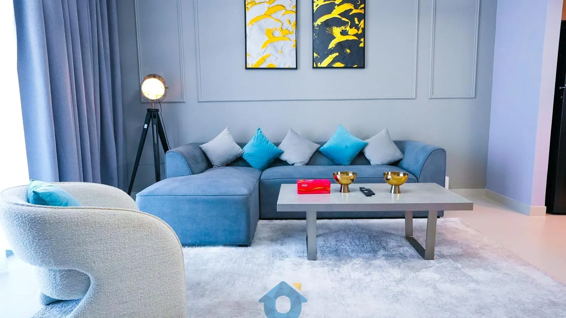 Like Home - 4204 Luxurious 2-Bedroom Residence With Spectacular City And Creek Views location
